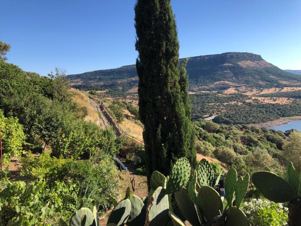 Monteleone Rocca Doria Vistalago Garden Doria מראה חיצוני תמונה